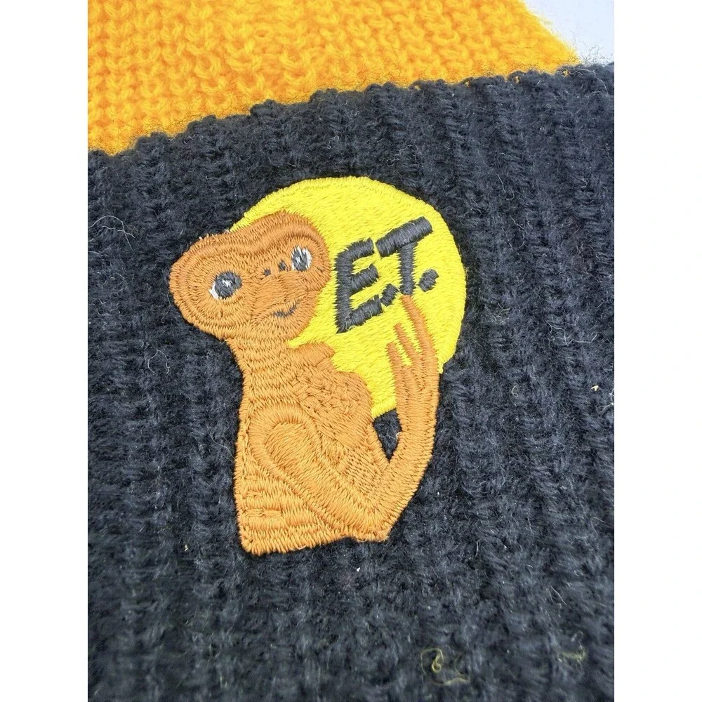 Vintage Style 1982 Universal Studios ET Movie Patch Pom Knitted Beanie Hat